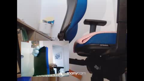 MrJohnsen1975 online show from May 17, 10:46 am