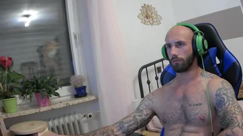 mrga591904 online show from July 8, 6:33 pm