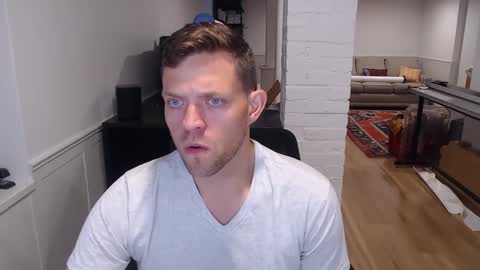 Snapshot of mrkenridge chatting on September 19, 12:42 pm mrkenridge online show from September 19, 12:42 pm