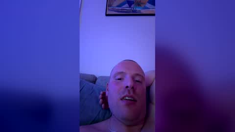 mrobb2318 online show from March 21, 6:08 am