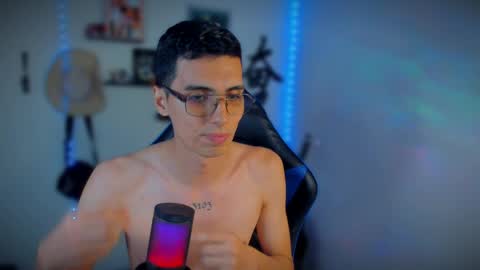 mrtimido12 online show from April 14, 12:47 am