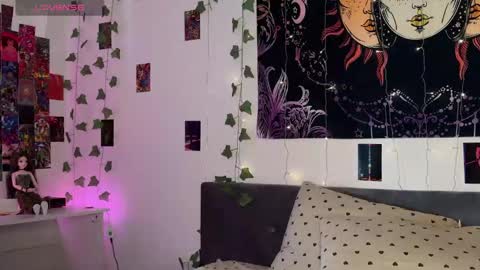 Dita online show from February 23, 9:55 am