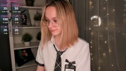 Snapshot of ms_elizabethqueen chatting on February 8, 3:00 pm Elizabeth online show from February 8, 3:00 pm