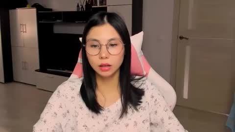 Snapshot of ms_emily_ chatting on September 22, 11:47 am ms_emily_ online show from September 22, 11:47 am