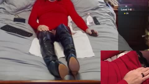 Jennifer online show from November 30, 2:57 pm