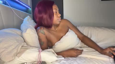 mskitty000 online show from December 21, 5:47 am