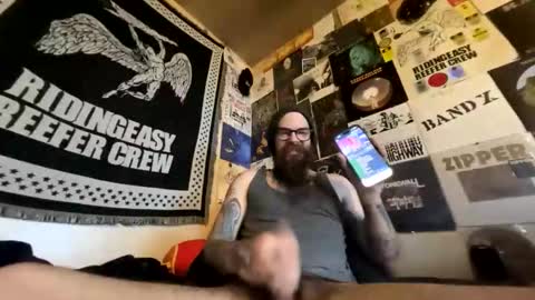 muckingtracer37 online show from May 10, 6:36 pm