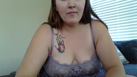 mudcricket1997 online show from December 2, 7:11 pm