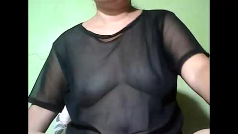 muffy_bunny online show from December 4, 10:42 pm