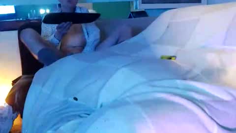 siwy online show from April 16, 9:39 pm