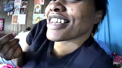 mumnxdor online show from December 16, 6:47 pm