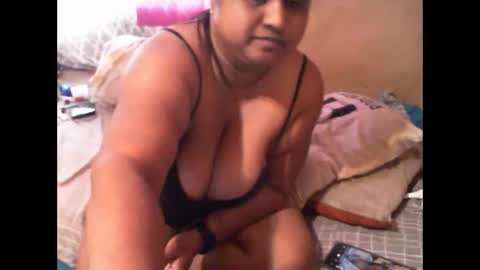 Snapshot of munniegalz1 chatting on February 26, 11:32 am your angel online show from February 26, 11:32 am