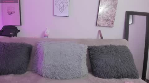 muriell_69 online show from December 19, 11:00 pm