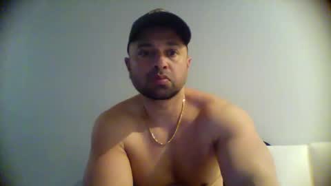 Cool Traveler online show from March 3, 9:00 pm