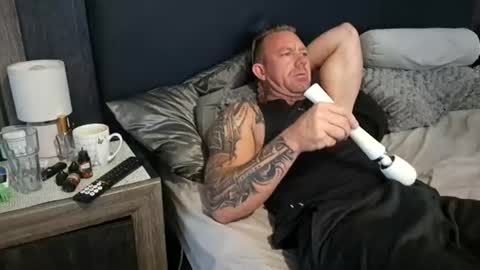 muscledaddy69s online show from July 30, 9:43 am
