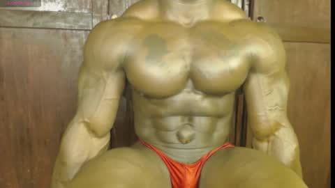 musclegod23 online show from November 2, 9:09 am