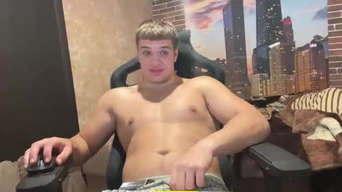 Snapshot of musclephantom chatting on October 10, 8:57 pm Egor online show from October 10, 8:57 pm
