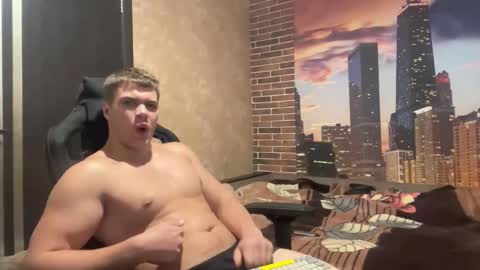 Snapshot of musclephantom chatting on October 11, 9:51 pm Egor online show from October 11, 9:51 pm