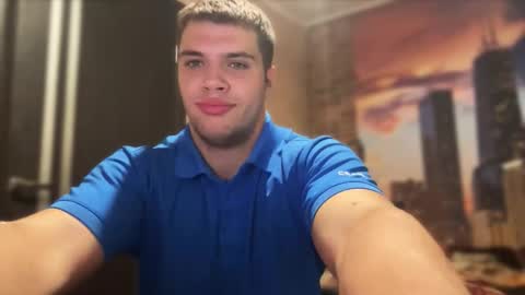 Snapshot of musclephantom chatting on October 8, 8:37 pm Egor online show from October 8, 8:37 pm