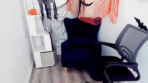 museofheart online show from October 21, 7:50 pm