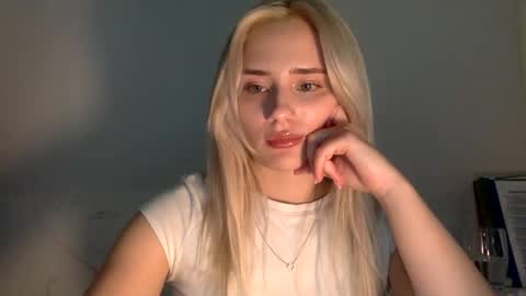 musescorner online show from December 2, 4:16 pm