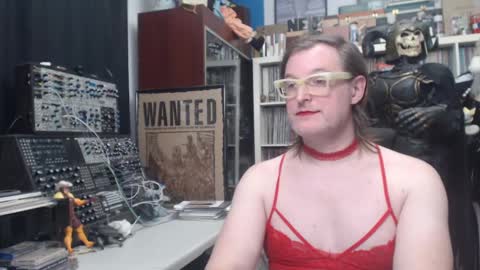 Snapshot of muziknerd chatting on February 15, 4:03 am Muziknerd online show from February 15, 4:03 am