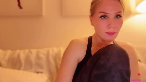 Mya-be Yours P online show from November 6, 12:13 am