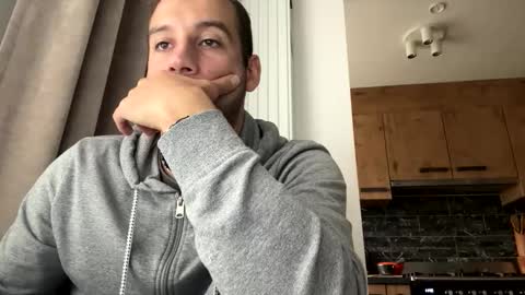 Snapshot of mydreamlife12 chatting on October 23, 9:44 am Fabio online show from October 23, 9:44 am