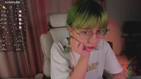 MylaFlores online show from February 26, 10:57 pm