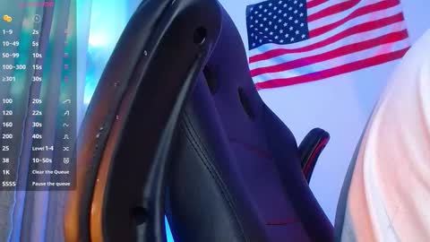 Mylo Wallace  online show from December 1, 9:13 pm