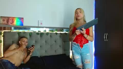 Mylu and Jack online show from January 2, 8:02 pm