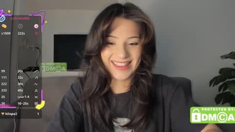 Snapshot of mymelisa chatting on October 15, 11:00 am hey its Mel online show from October 15, 11:00 am