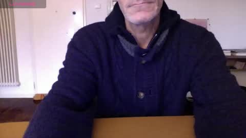 Bi sexy guy lovense hush is on private is open or password show tip if you like. online show from December 17, 8:43 am