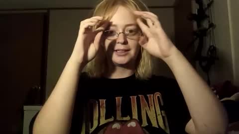 Annie Archer online show from October 20, 3:44 am