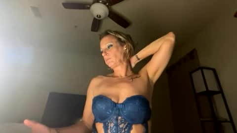 Soiwanttoummm online show from July 7, 6:47 am