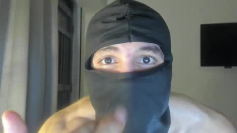 mysterious_muscles online show from April 28, 11:20 pm