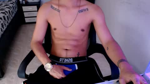 mysteryboy_thin16 online show from February 11, 11:01 pm
