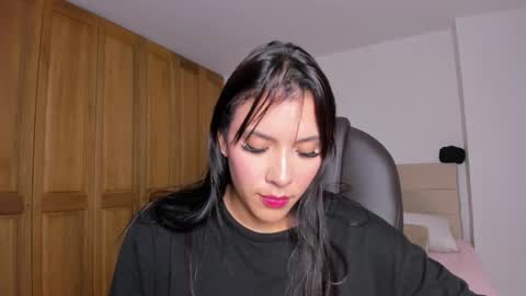 Snapshot of mysteyes chatting on October 19, 9:41 pm Elena online show from October 19, 9:41 pm