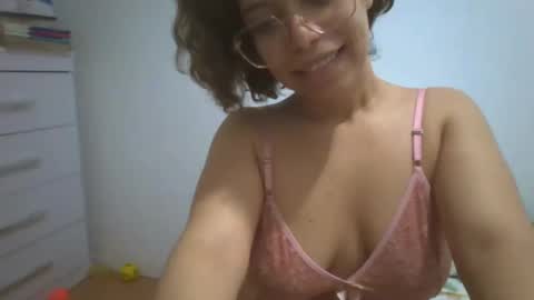 Mika online show from December 14, 1:49 am