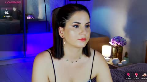 Angeline online show from November 19, 8:18 pm