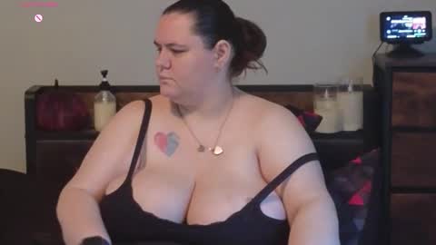Snapshot of mzjuicybootay2169 chatting on September 26, 12:24 pm Mzjuicybootay online show from September 26, 12:24 pm