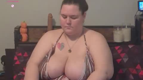 Snapshot of mzjuicybootay2169 chatting on October 7, 12:23 pm Mzjuicybootay online show from October 7, 12:23 pm