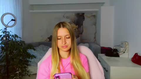 Eva online show from June 18, 5:51 pm