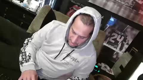 Snapshot of n3v3rpanic1 chatting on January 24, 9:15 pm SnackPants online show from January 24, 9:15 pm