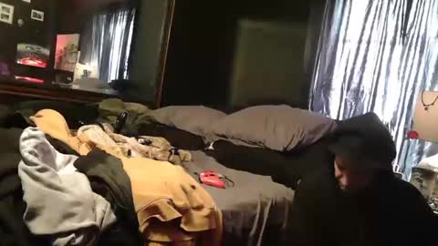 Snapshot of n3v3rpanic1 chatting on January 22, 7:34 pm SnackPants online show from January 22, 7:34 pm