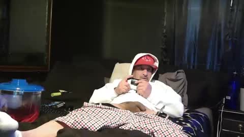 Snapshot of n3v3rpanic1 chatting on February 12, 12:58 am SnackPants online show from February 12, 12:58 am