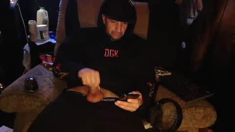 Snapshot of n3v3rpanic1 chatting on March 1, 9:51 am SnackPants online show from March 1, 9:51 am