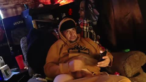 Snapshot of n3v3rpanic1 chatting on February 28, 8:31 am SnackPants online show from February 28, 8:31 am