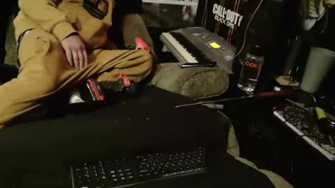 Snapshot of n3v3rpanic1 chatting on January 22, 9:24 am SnackPants online show from January 22, 9:24 am