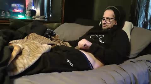 Snapshot of n3v3rpanic1 chatting on January 30, 5:17 pm SnackPants online show from January 30, 5:17 pm